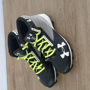 Boys Under Armour Cleats
